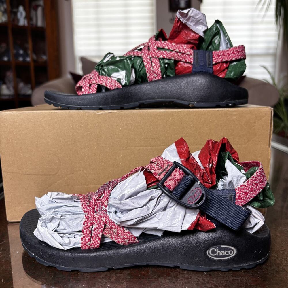 Chaco ZX/2 Classic Sandals Womens Size 8 Black Red Strappy Outdoor Trail Hiking